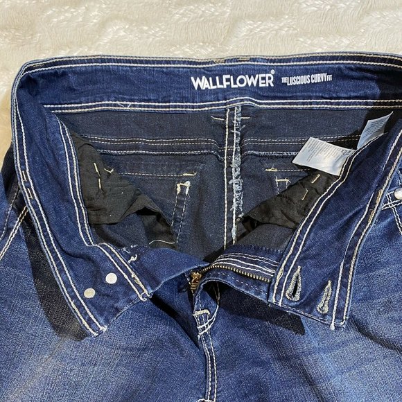 Wallflower Luscious Curvy Bootcut womens sz 13 - Picture 9 of 11